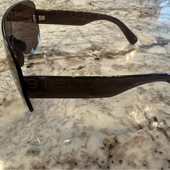 Stylish Brown Sunglasses - Picture 6 of 6